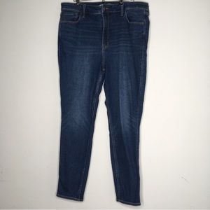 Old Navy Rockstar Super Skinny Stretch Extra High Rise Jeans Size 18